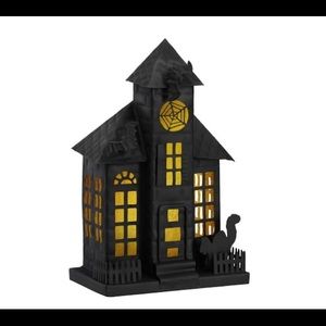 NIB POTTERY BARN HAUNTED HOUSE MEDIUM